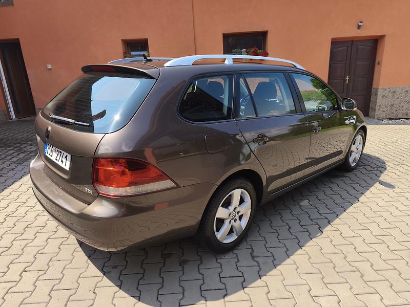 Volkswagen Golf (2012) 1.6Tdi 77kw, r.v.2012 - fotka 3 z 9