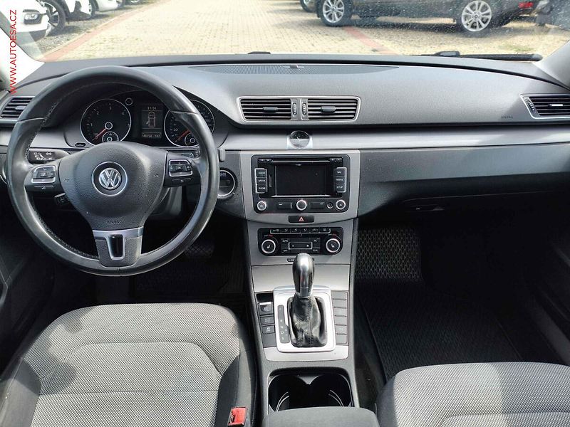 Volkswagen Passat (2011) 2.0 TDi, ČR, Comfortline, DSG - fotka 9 z 18