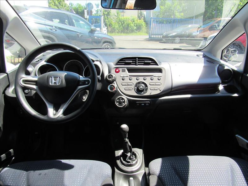 Honda Jazz 1,2 i-VTEC 66kW - fotka 11 z 25