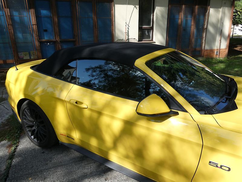 Ford Mustang (2015) kabriolet - fotka 25 z 36