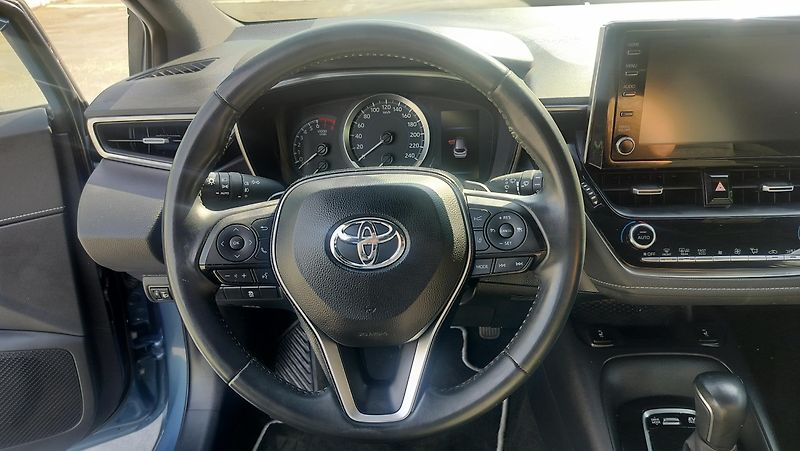 Toyota Corolla 2.0 hybrid, business, navigace - fotka 13 z 29