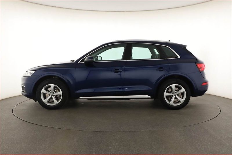 Audi Q5 (2017) basis 2.0 TDI, 4X4, Automat - fotka 3 z 27