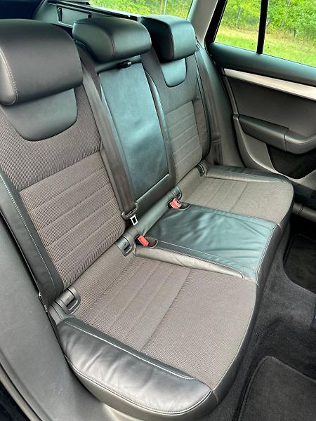 Škoda Octavia (2014) 3 COMBI 1.6 TDI DSG 165TKM - fotka 13 z 26