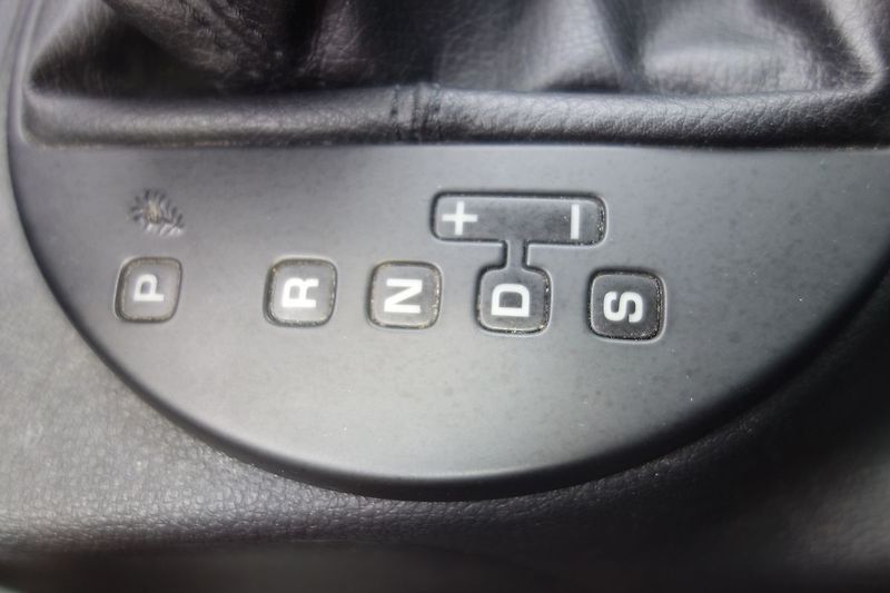 Škoda Fabia 1,2TSi 77 kW DSG !!! Servisová - fotka 29 z 30