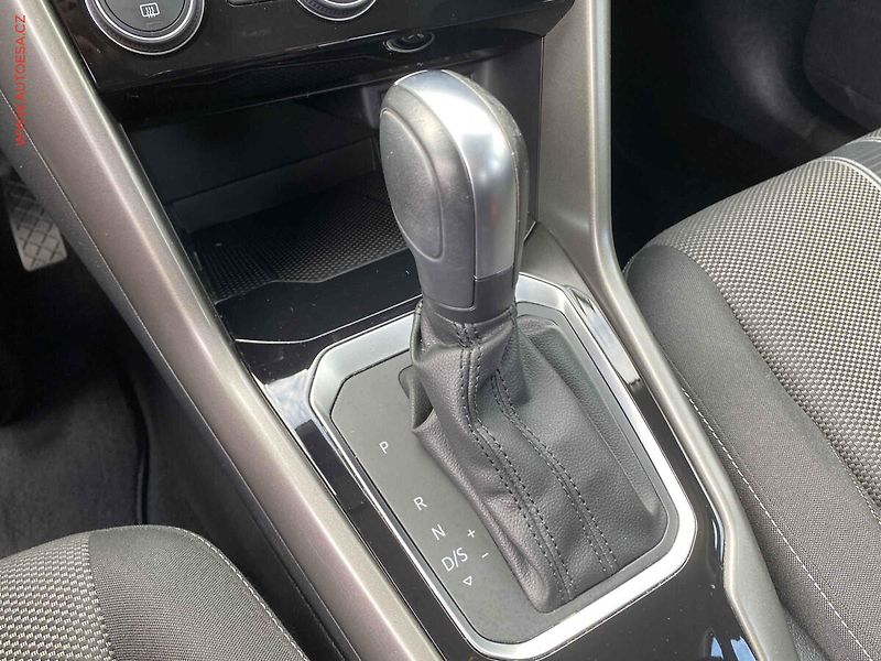 Volkswagen T-Roc (2021) 1.5 TSi, Comfortline, DSG - fotka 16 z 17