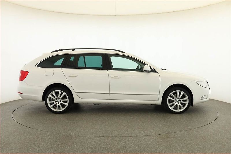 Škoda Superb (2013) 2.0 TDI, 4X4, Automat - fotka 6 z 18
