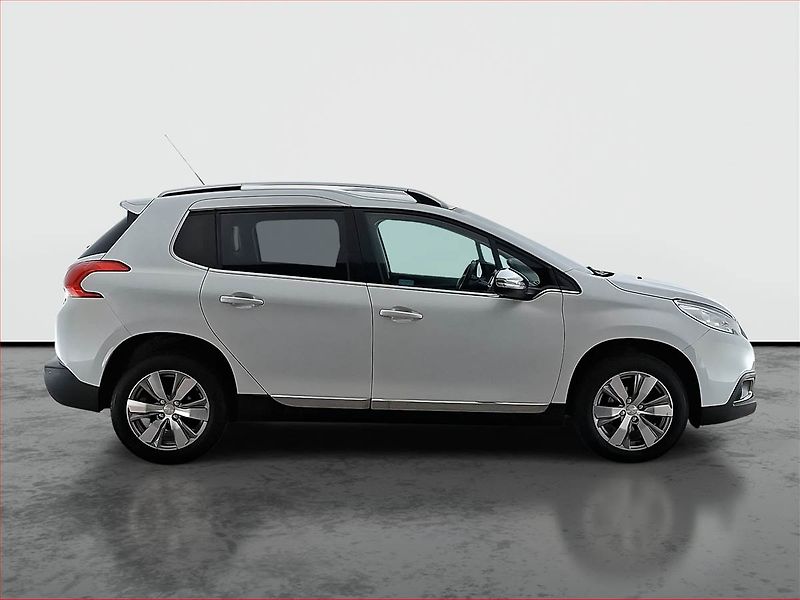 Peugeot 2008 (2015) 1.6 e-HDi, Tempomat - fotka 6 z 18