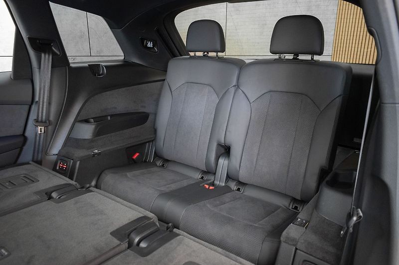 Audi Q7 50 TDI S-LINE*7.MÍST*AIR*DPH* - fotka 15 z 49