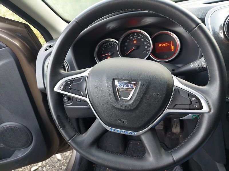 Dacia Sandero (2017) II.Stepway Prestige TCe 90 - fotka 8 z 36