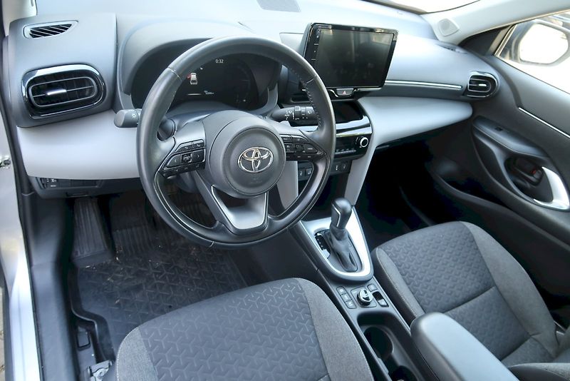Toyota Yaris Cross (2022) Comfort Tech 1,5 Hybrid 4x4 e- - fotka 10 z 30