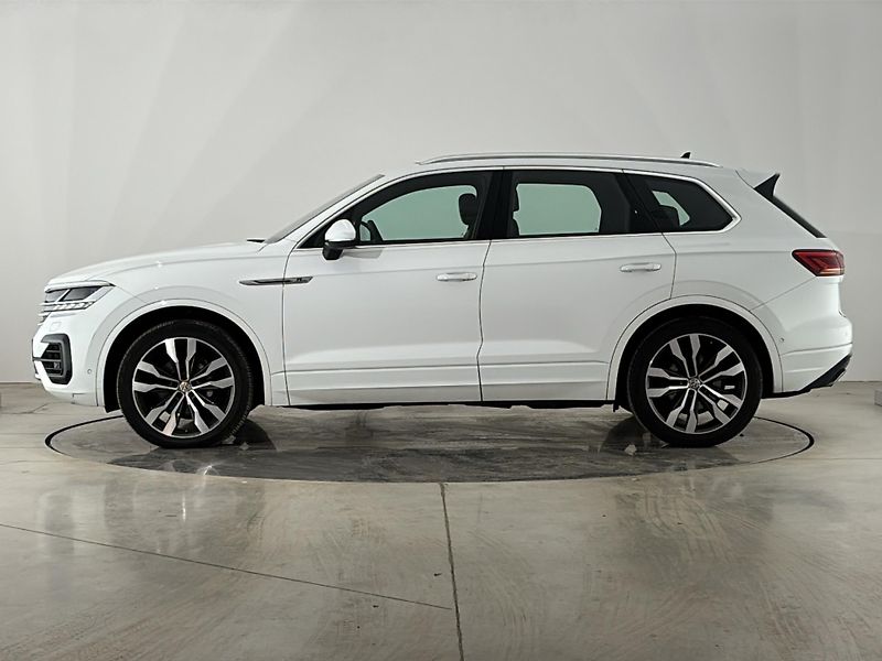 Volkswagen Touareg R-LINE - fotka 3 z 30