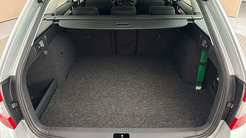 Škoda Octavia 1.5 TSI G-Tec DSG Ambition Com - fotka 17 z 23