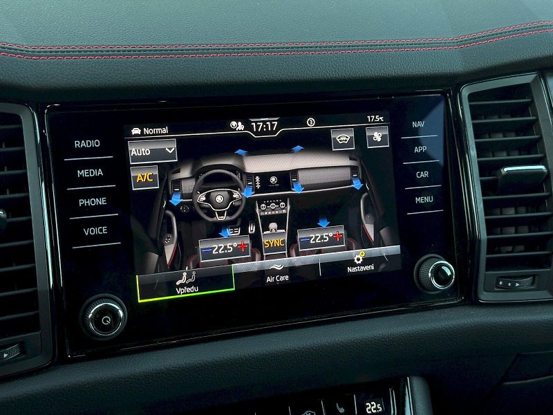 Škoda Kodiaq (2023) 2.0 TSI 180 kW RS 4x4 DSG - fotka 22 z 27