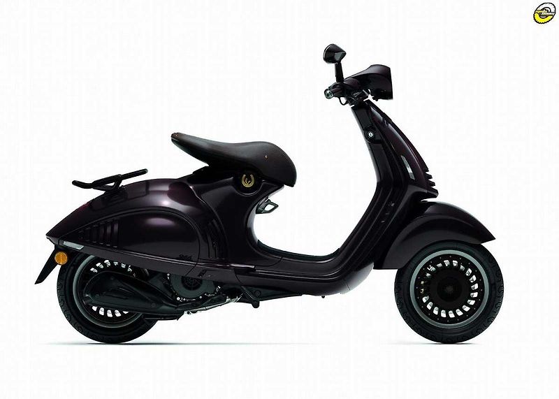Vespa 946 (2026) 946 HORSE - fotka 2 z 18