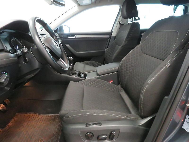 Škoda Superb - fotka 11 z 25
