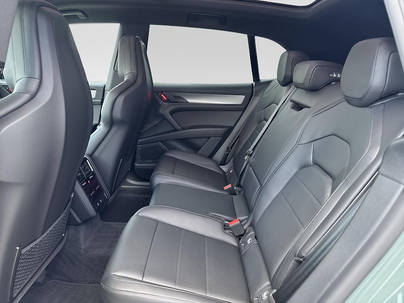 Porsche Cayenne X1ABB1 S Electric - fotka 19 z 30