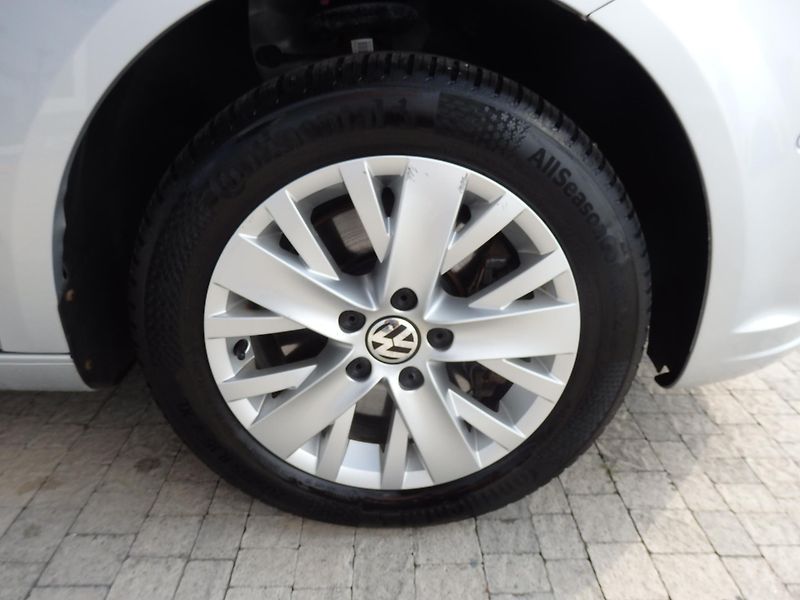Volkswagen Touran 1.4 TSI 103 kW DIGI.KLIMA LIFE - fotka 12 z 26