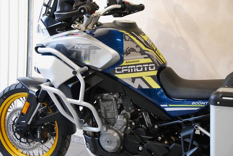 CFMOTO 800 MT (2022) Touring - hezký stav,stroj od - fotka 20 z 20