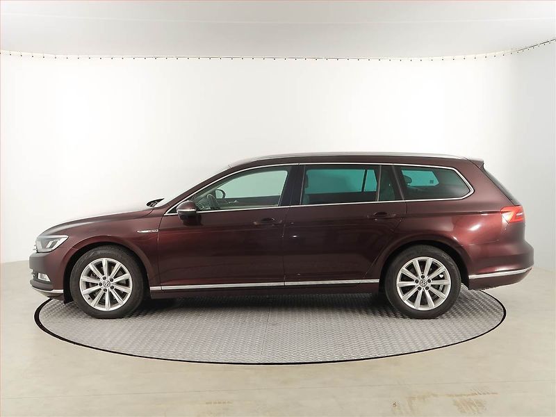 Volkswagen Passat (2016) Highline 2.0 TDI, 4X4 - fotka 3 z 20