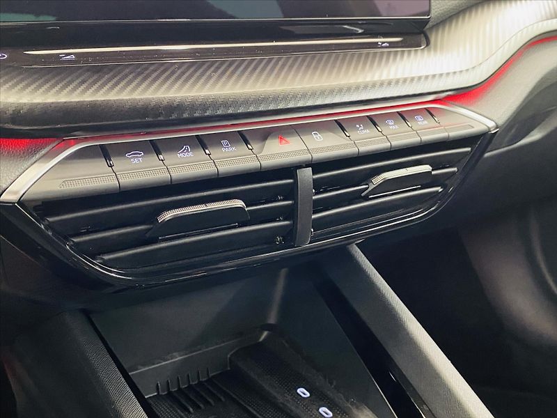 Škoda Octavia 1,5 TSI DSG 110kW SportLine - fotka 20 z 25