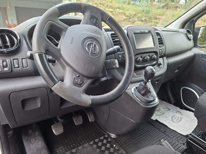 Opel Vivaro (2018) - fotka 7 z 10