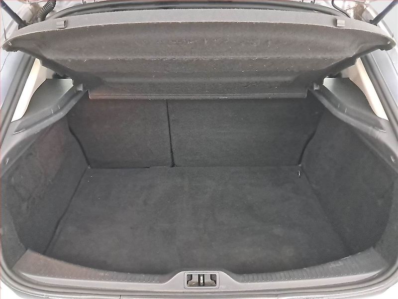 Renault Mégane (2009) 1.6 16V, po STK, rezervace - fotka 13 z 15