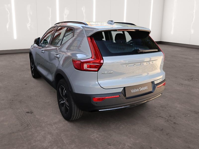 Volvo XC40 (2025) Plus, B3 Mild hybrid - fotka 2 z 19