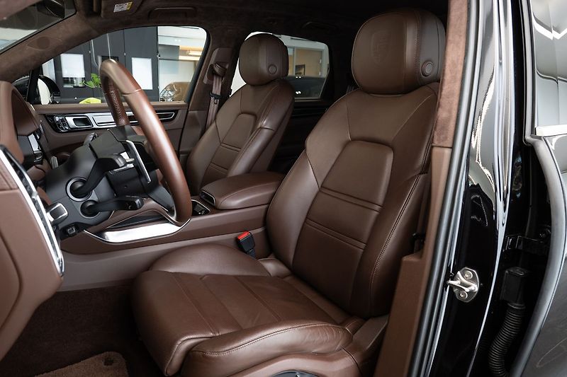Porsche Cayenne Turbo Approved/Ceramic/Burmest - fotka 8 z 25