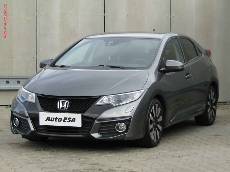 Honda Civic (2016) 1.4 i-VTEC, 2.maj, AC, kamera - fotka 3 z 20