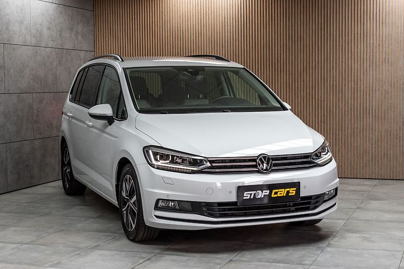 Volkswagen Touran 1.5 TSI TAŽNÉ*7.MÍST*DPH*ČR 1M - fotka 3 z 46