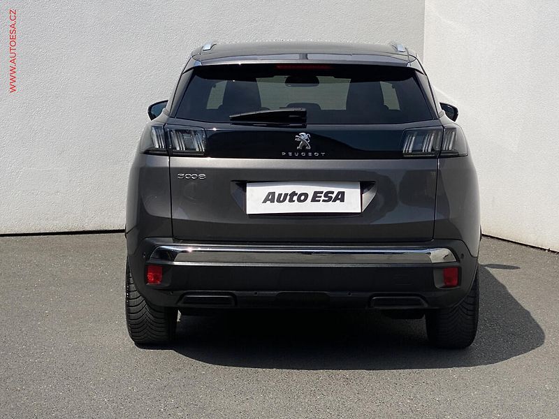 Peugeot 3008 (2021) 1.5 HDi, 2.maj,ČR, Allure - fotka 5 z 17