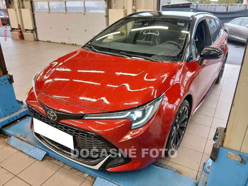 Toyota Corolla (2023) 1.8i hybrid, 1.maj,ČR, AT - fotka 1 z 3