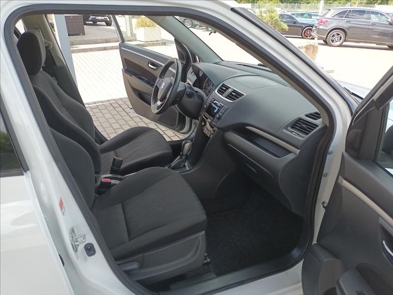 Suzuki Swift 1,2 ČR,1MAJ,SERVISKA,AUTOMAT - fotka 23 z 39