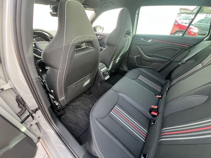 Škoda Scala Monte Carlo 1.0 TSI 85 kW - fotka 13 z 34