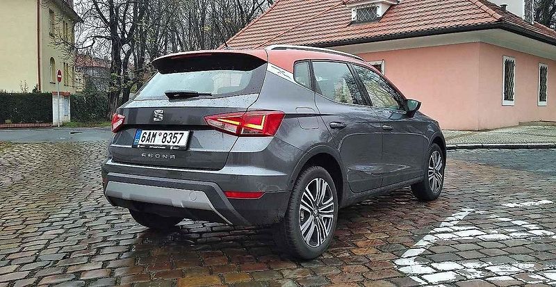 Seat Arona.