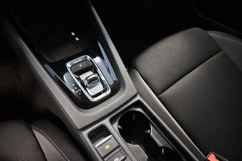 Škoda Octavia (2022) 2.0 4x4 DSG LED TOUR Virtual T - fotka 25 z 39