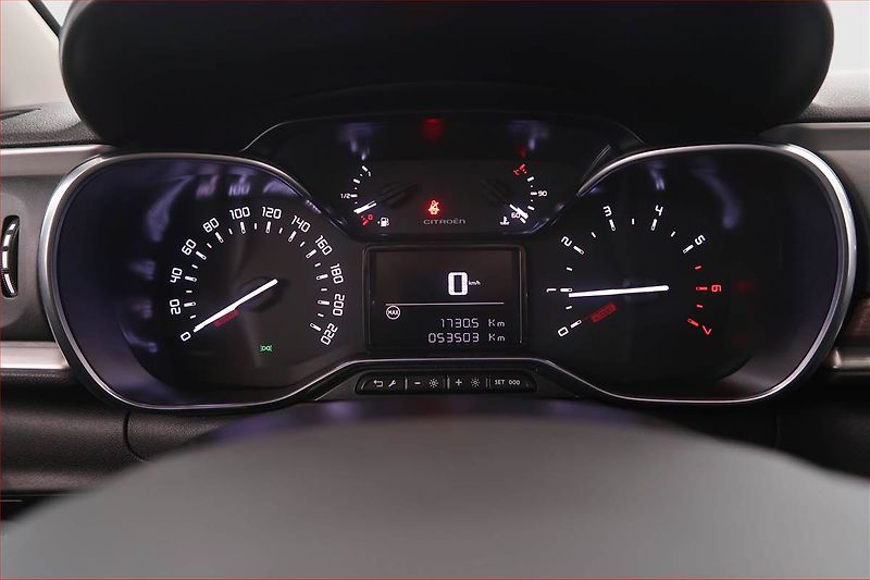 Citroën C3 (2024) Shine 1.2 PureTech, Serv.kniha - fotka 11 z 17