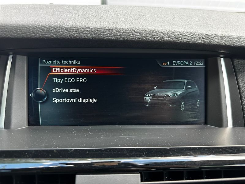 BMW X3 2,0 D 140kW-M PAKET-xDRIVE - fotka 31 z 39