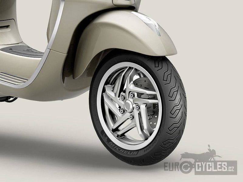 Vespa Primavera 125 3V ABS (2026) Primavera 125 RST26 E5+ AKCE - fotka 13 z 14
