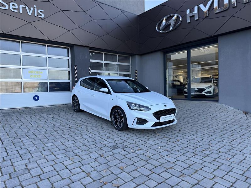 Ford Focus 1,0 ST-Line - fotka 13 z 16
