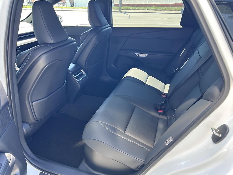 Lexus Ostatní Prestige  ES 500e - fotka 11 z 11