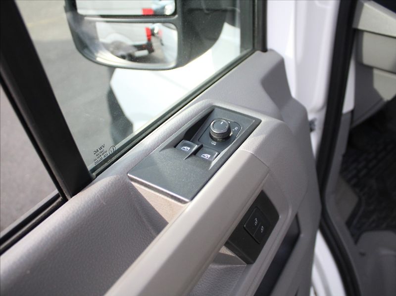 Volkswagen Crafter 2,0 TDi 35 DR 5L.Zár. 161tkm. - fotka 13 z 18