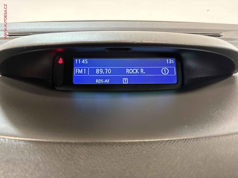 Renault Fluence (2013) 1.6i, ČR, Temp, park.asistent - fotka 11 z 15
