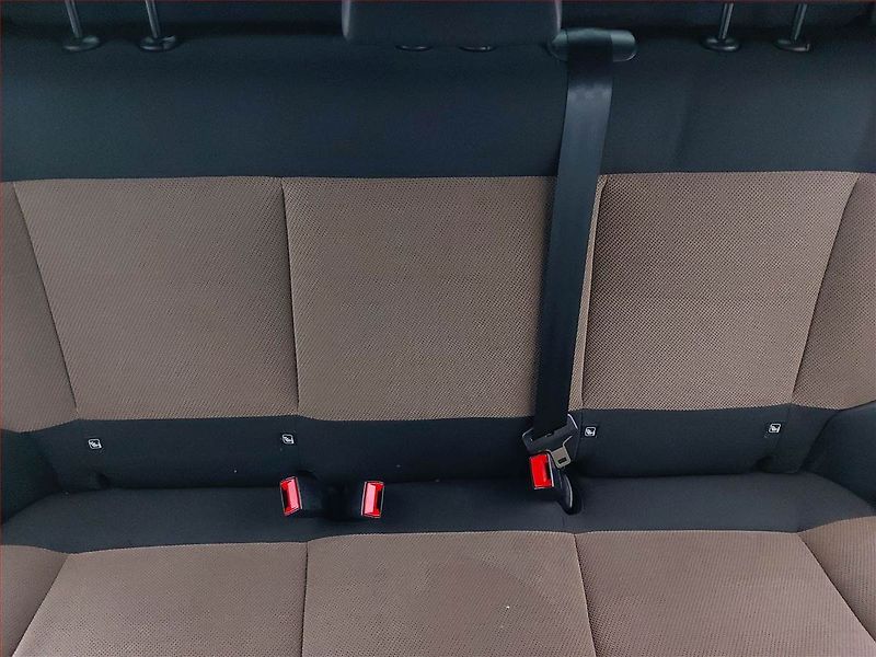 Citroën C4 Cactus (2015) 1.2 PureTech, Navi, Tempomat - fotka 10 z 15