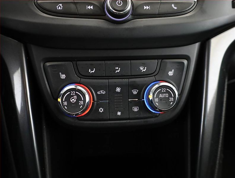 Opel Zafira (2018) 2.0 CDTI, 7 míst, ČR,1.maj - fotka 11 z 19