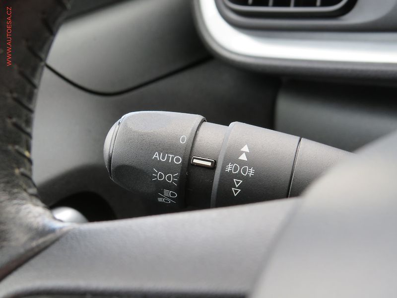 Citroën C3 (2017) 1.2 PT, 2.maj,ČR - fotka 15 z 23