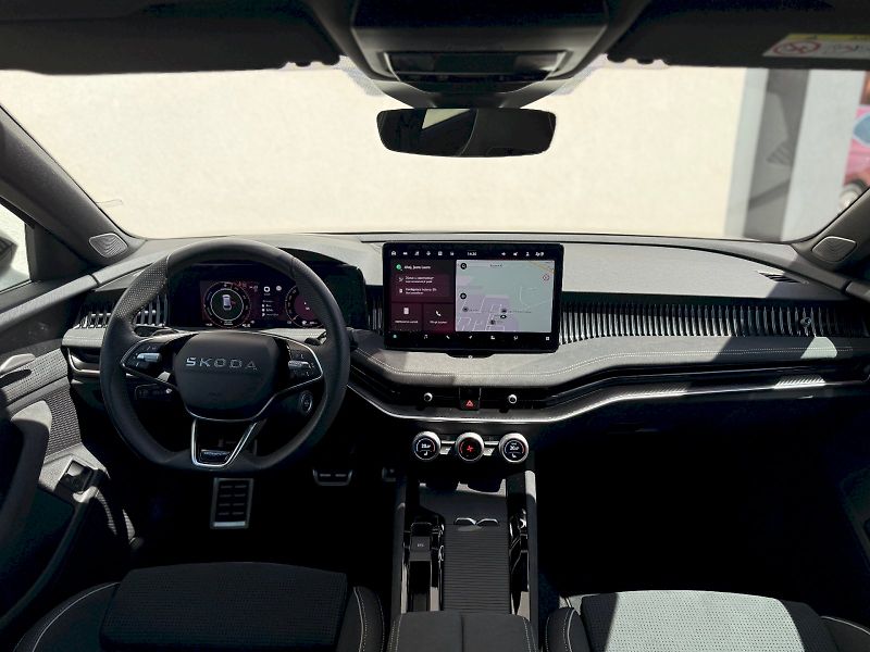 Škoda Superb (2025) COMBI SPORTLINE - fotka 18 z 35