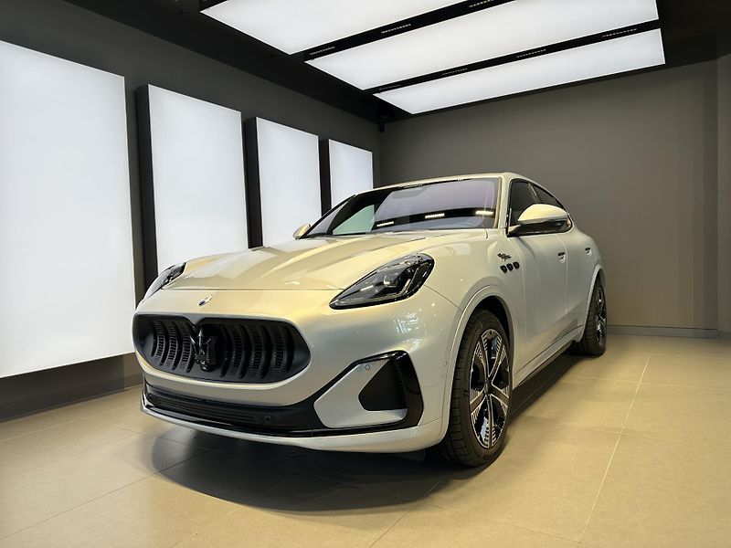 Maserati Grecale (2024) FOLGORE 550 HP - fotografie inzerátu