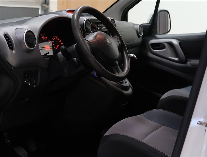Peugeot Partner Tepee 1,6 BLUEHDi 1. MAJ ČR DPH - fotka 9 z 47