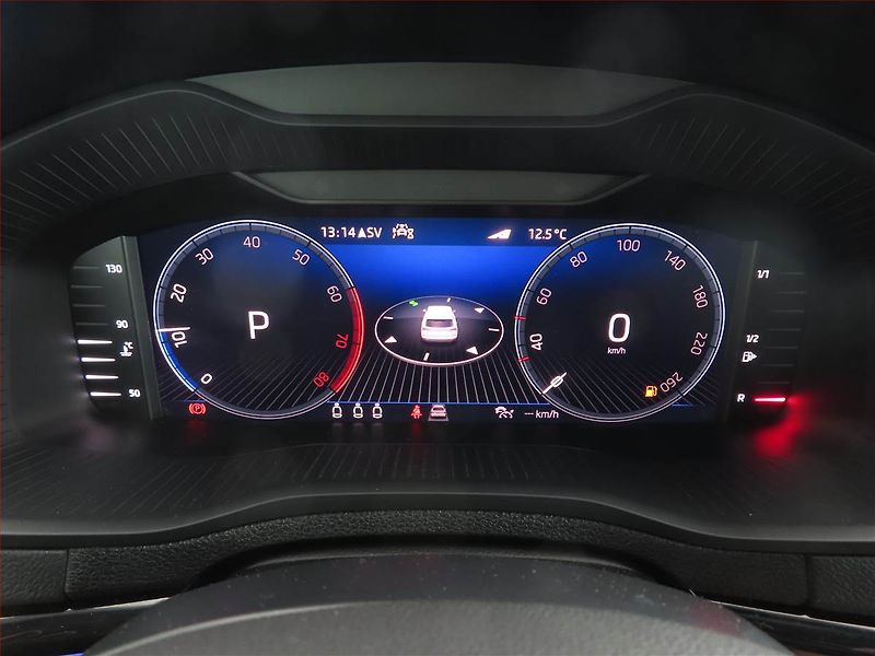 Škoda Karoq (2023) Sportline 1.5 TSI - fotka 11 z 17
